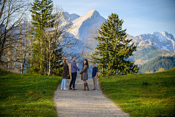 Mucker-Family