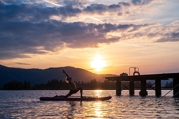 SUP Yoga with Skiyo