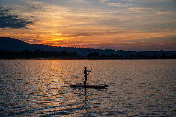 SUP Yoga with Skiyo