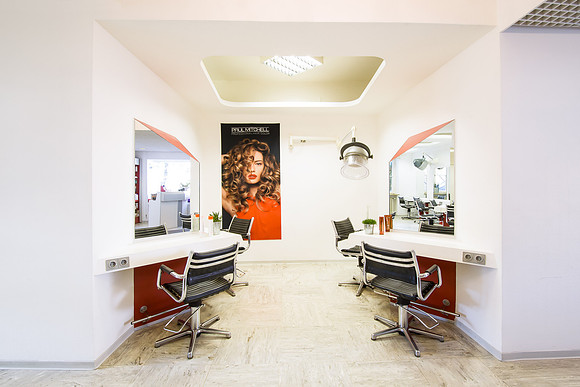 Haarlekin Staff & Location