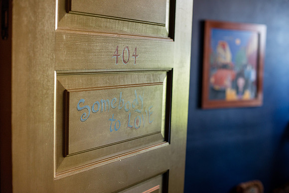 Room 404, Crystal Hotel