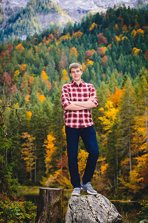Senior Portrait with Blaes Hoflen