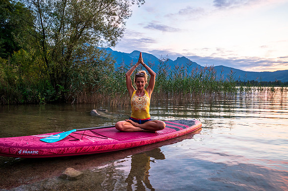 SUP Yoga with Skiyo