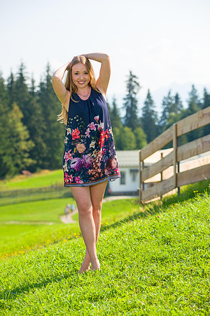 Shoot with Sophie for Platzhirsch