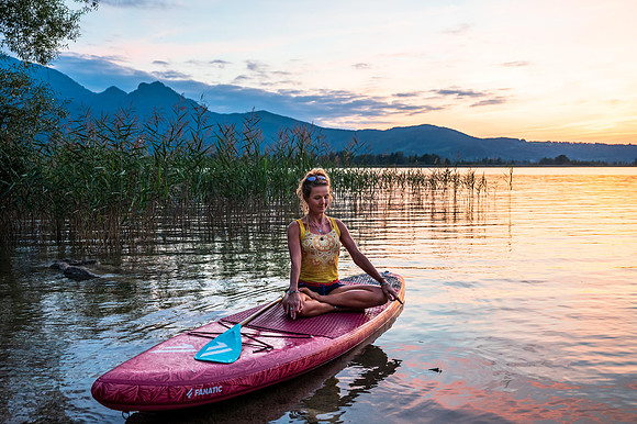 SUP Yoga with Skiyo